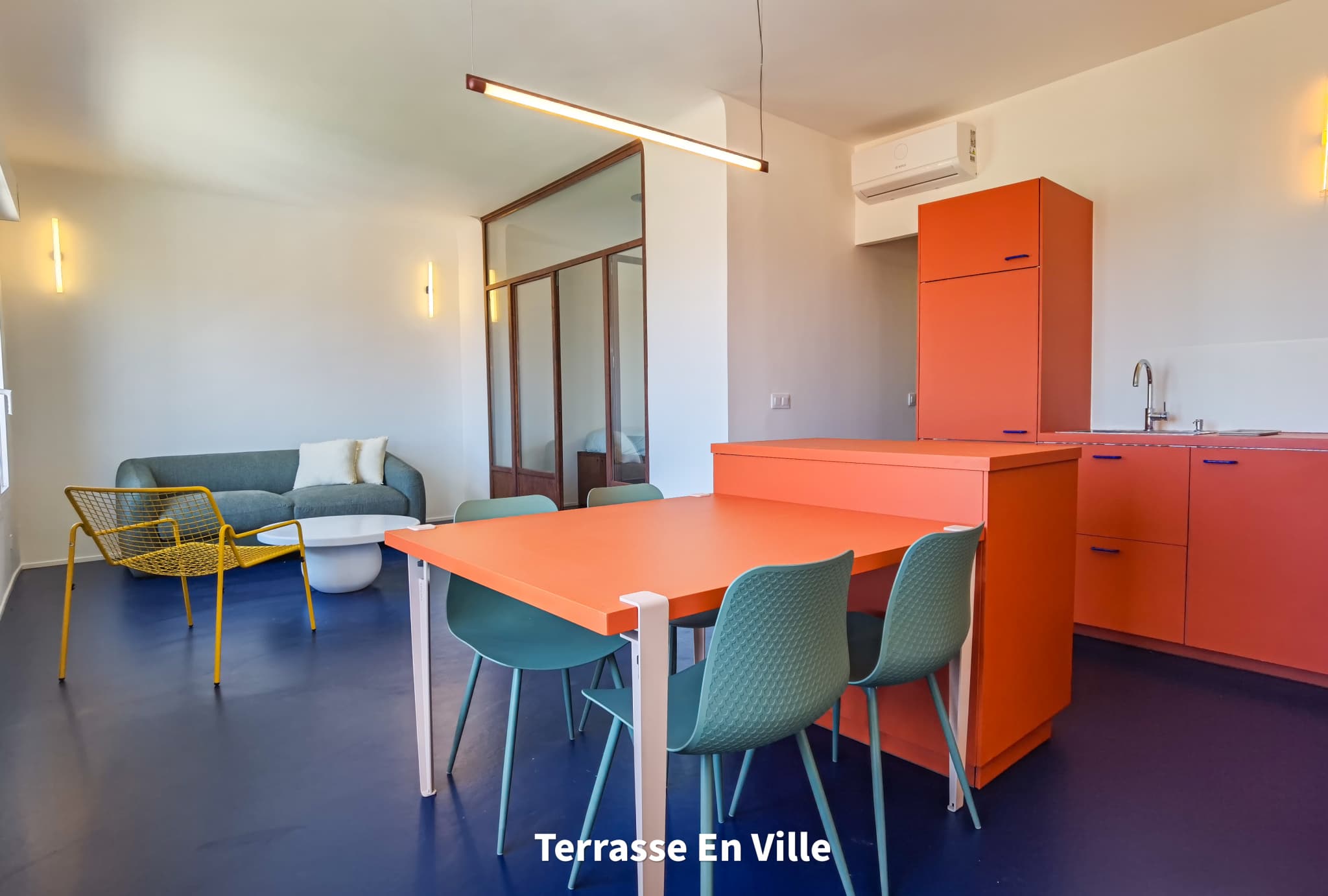 13007, Endoume, Type 2 rénové par architecte de 45 m2, Vue mer, Parking / 1440€ - 4