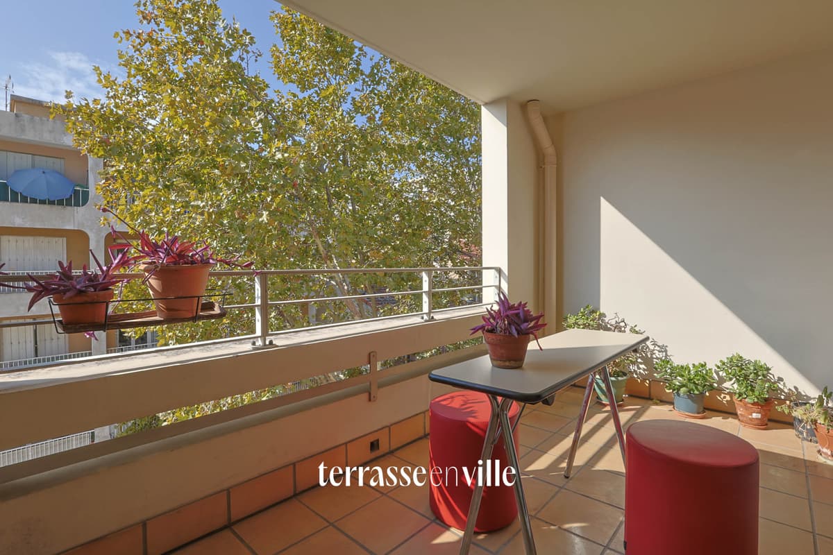 VENDU - LES CHARTREUX 13004 - APPARTEMENT T3 - 71M2 - TERRASSE - GARAGE - 273 000€