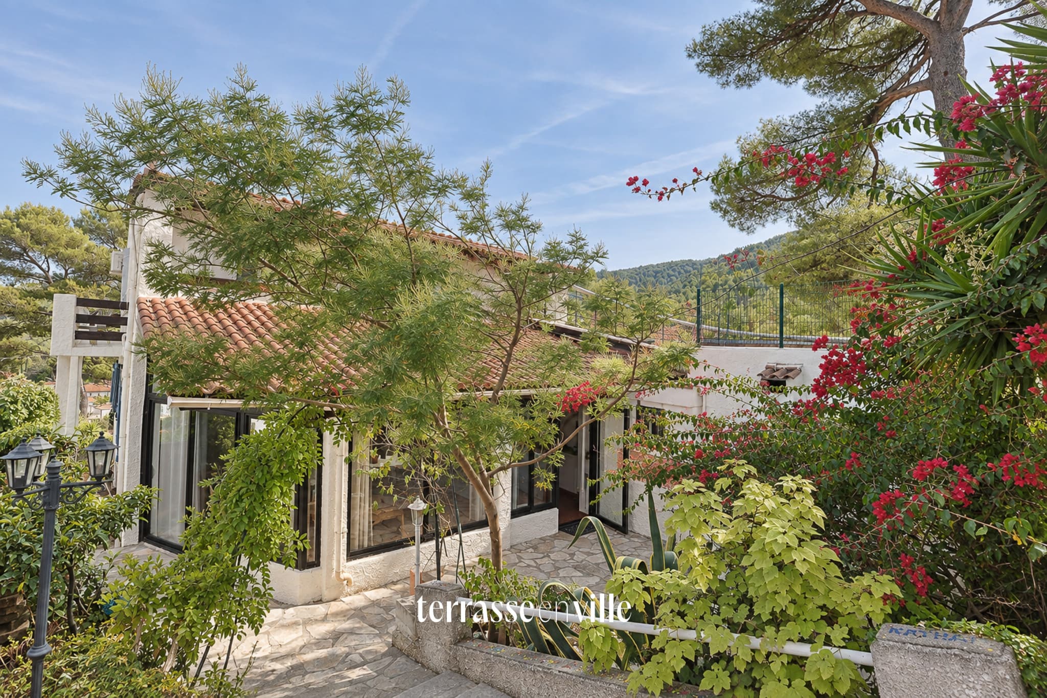 LA PENNE SUR HUVEAUNE - MAISON - T6 - JARDIN - VUE - 495 000€ - 3