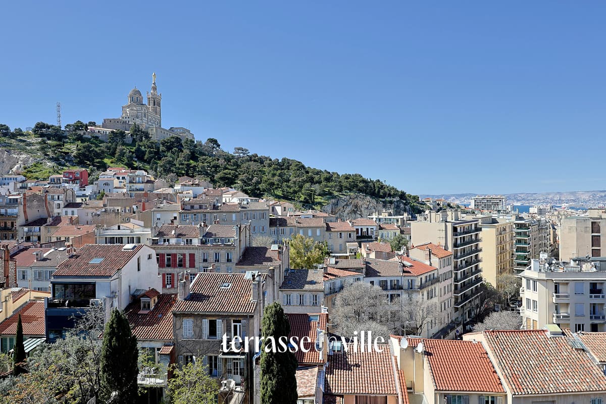 EXCLUSIVITE - VAUBAN - T4 - TERRASSE - VUE NOTRE DAME DE LA GARDE - BOX - 645 000 € - 1
