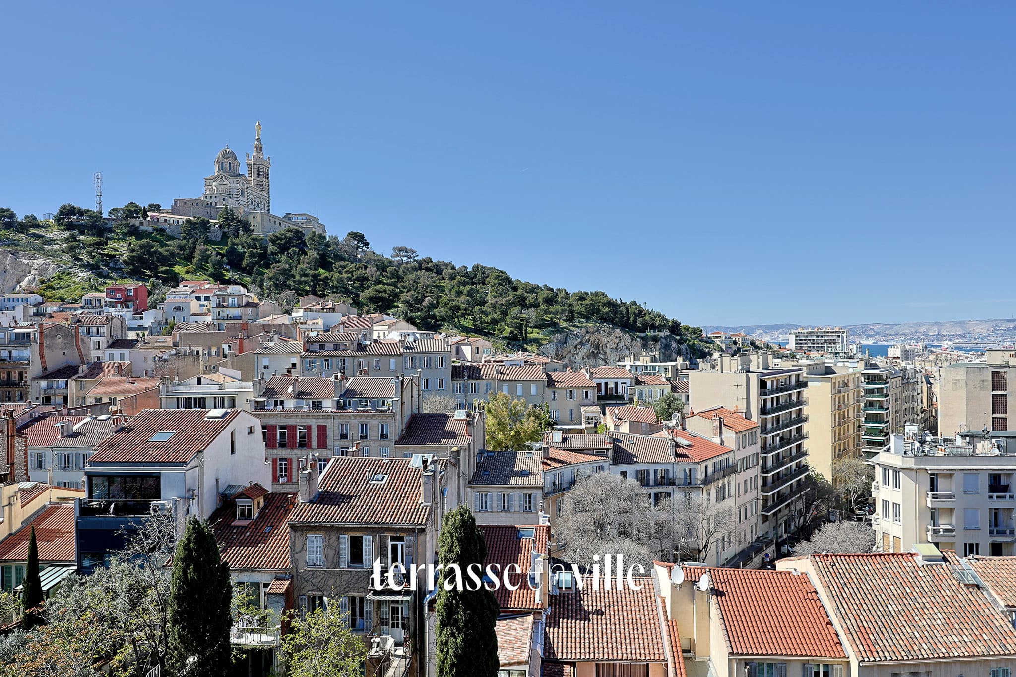 EXCLUSIVITE - VAUBAN - T4 - TERRASSE - VUE NOTRE DAME DE LA GARDE - BOX - 645 000 € - 5