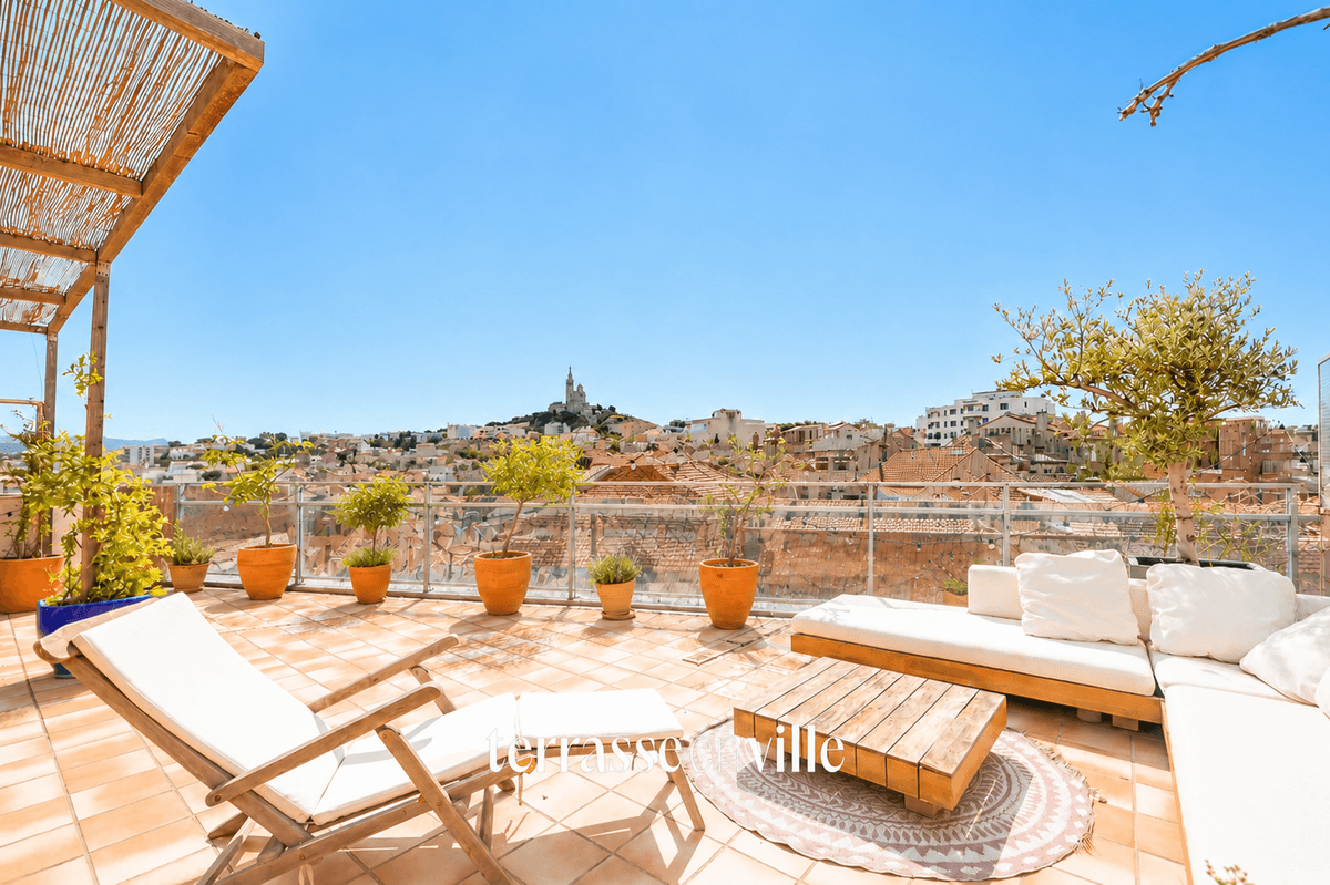 BOMPARD - T3 - TERRASSE - VUE MER ET NOTRE DAME DE LA GARDE - BOX - 695 000 €