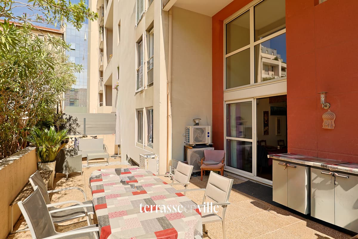 EXCLUSIVITE - CARRE D’OR - T4 DUPLEX - 84 M2 - TERRASSE - 42 M2 - DOUBLE BOX - 450 000 € - 3