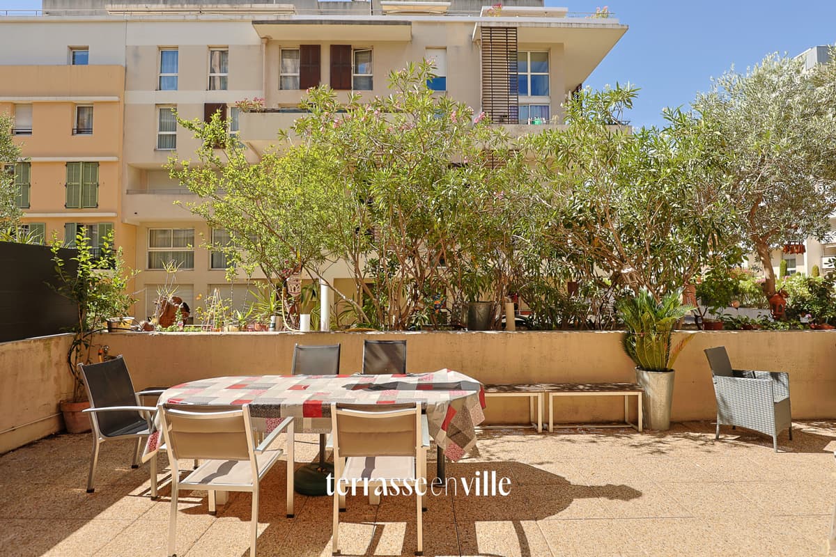 EXCLUSIVITE - CARRE D’OR - T4 DUPLEX - 84 M2 - TERRASSE - 42 M2 - DOUBLE BOX - 450 000 € - 1