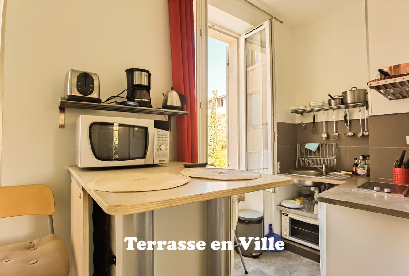 NOTRE DAME DU MONT - T1/2 MEUBLÉ - 575€ - 1
