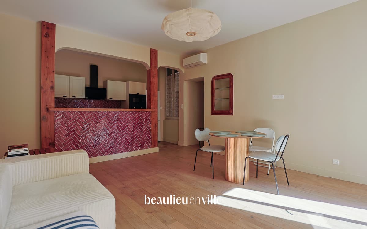 CASTELLANE - T3- 65 M2 - 280 000 € - 1