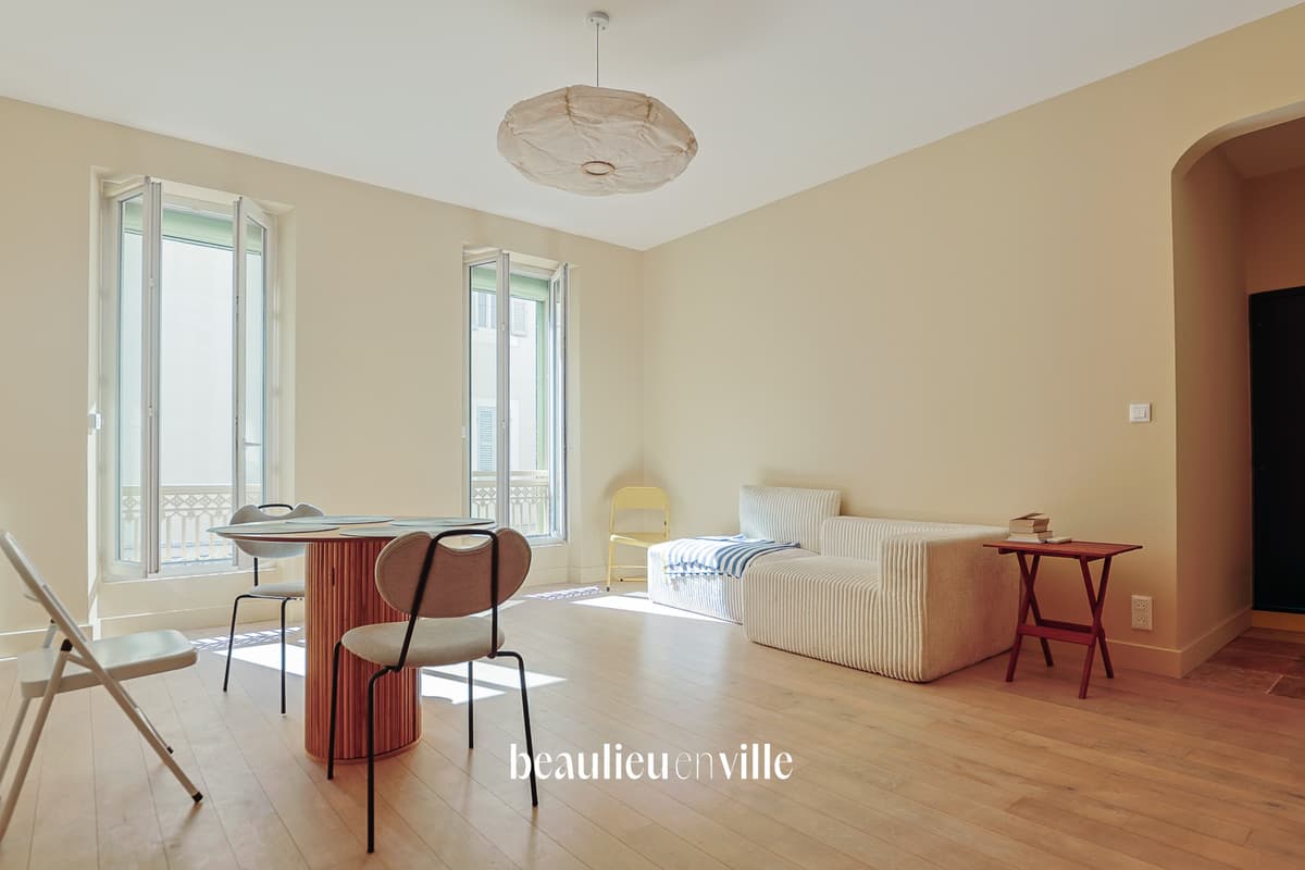 CASTELLANE - T3- 65 M2 - 280 000 €