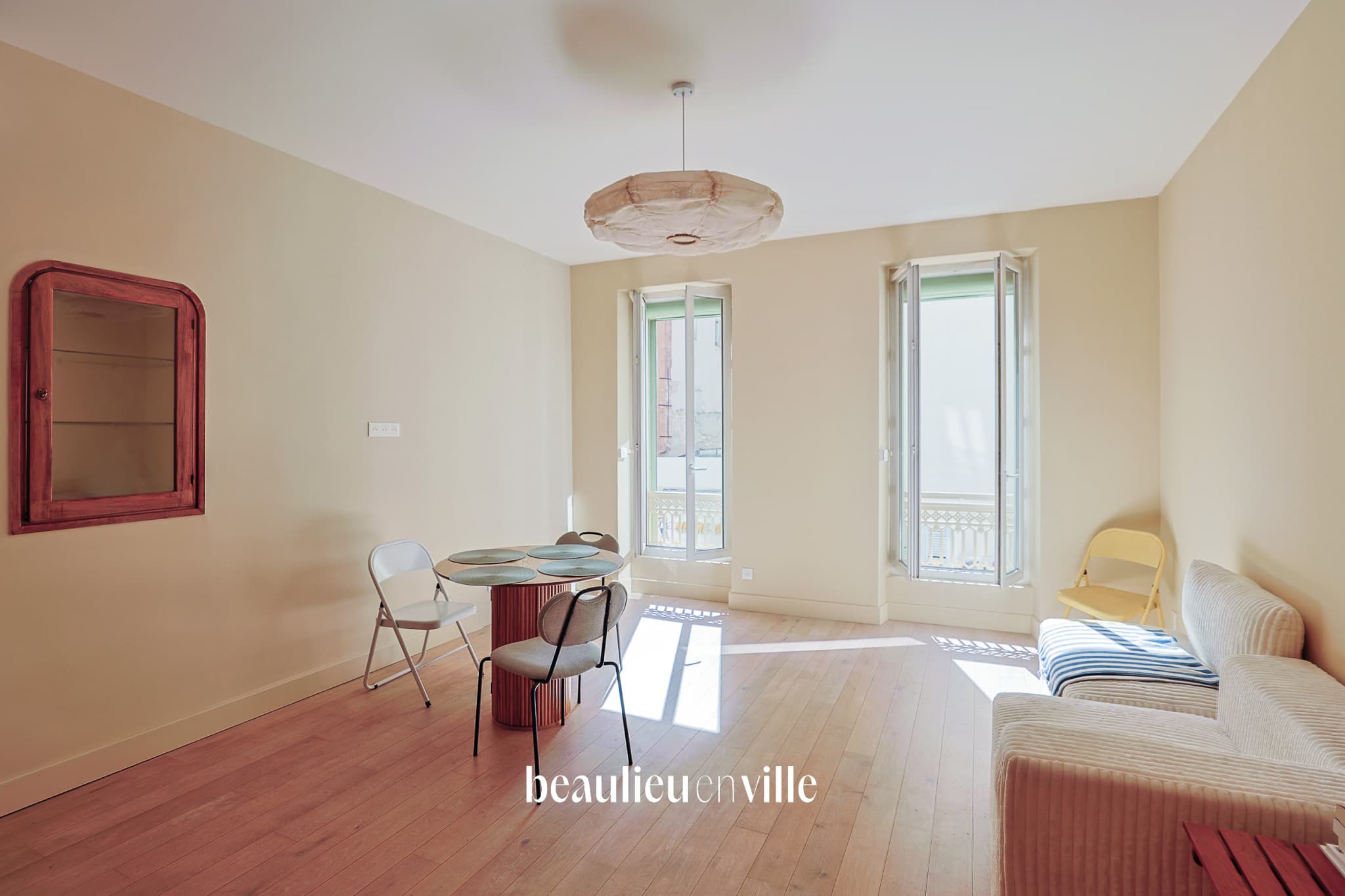 CASTELLANE - T3- 65 M2 - 280 000 € - 5
