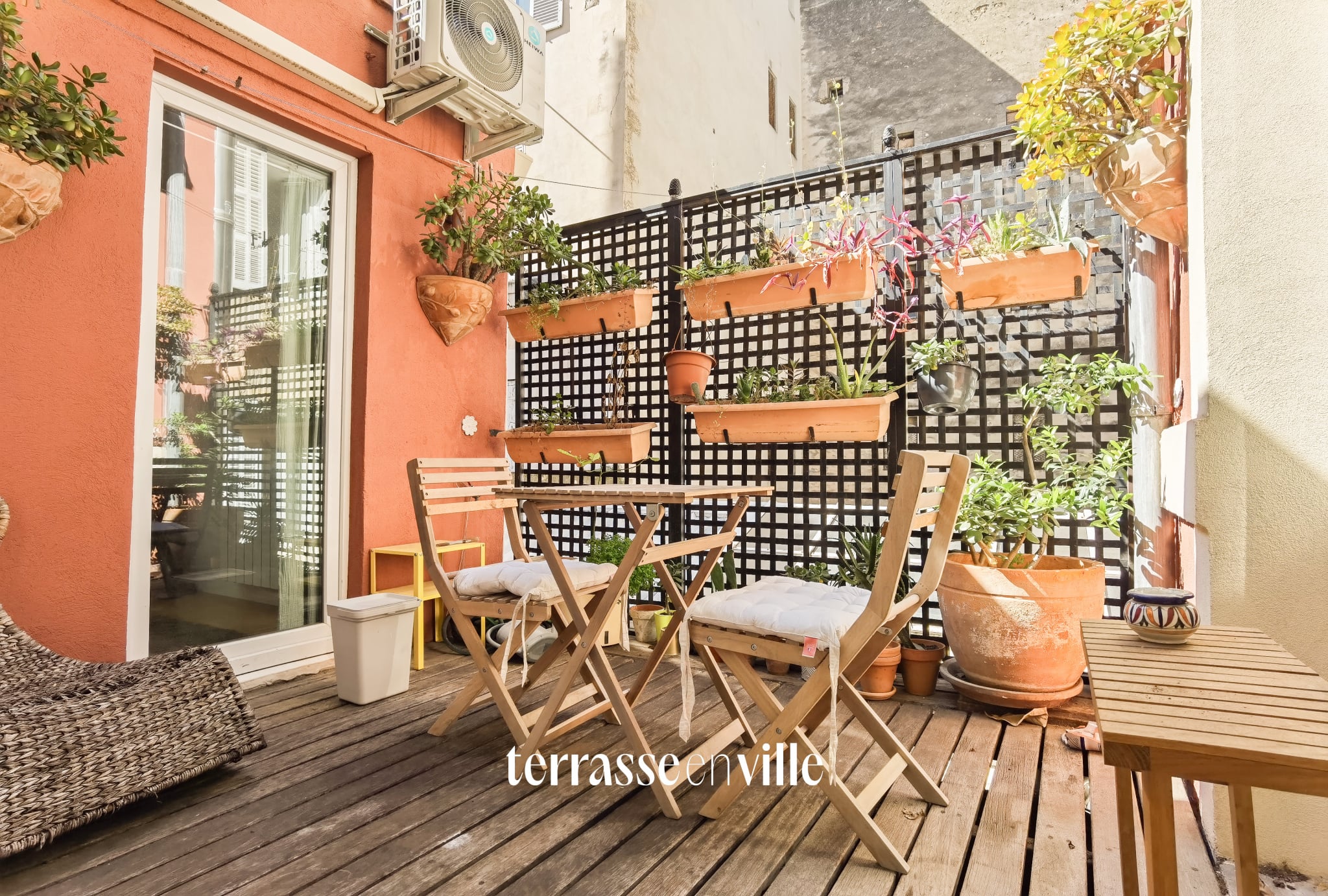 Réformés - T3/4 meublé - Terrasse - 1600€