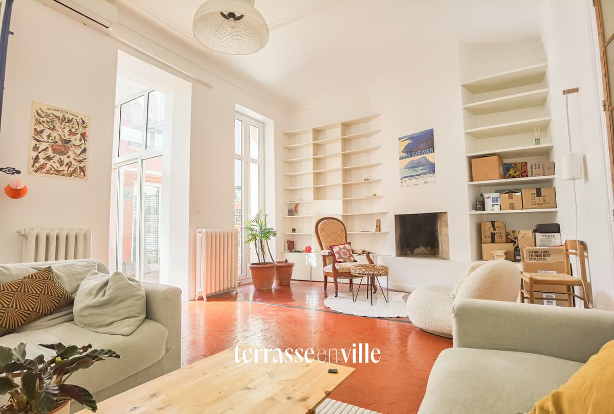 Réformés - T3/4 meublé - Terrasse - 1600€ - 1
