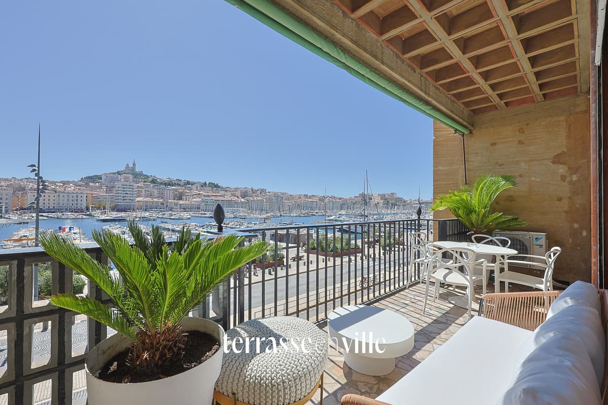 VIEUX PORT - POUILLON - T3 - 53 M2 - TERRASSE 12M2 - CAVE - 640 000 €