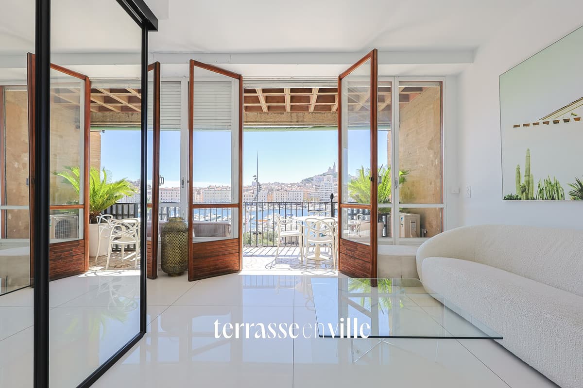 VIEUX PORT - POUILLON - T3 - 53 M2 - TERRASSE 12M2 - CAVE - 640 000 € - 2