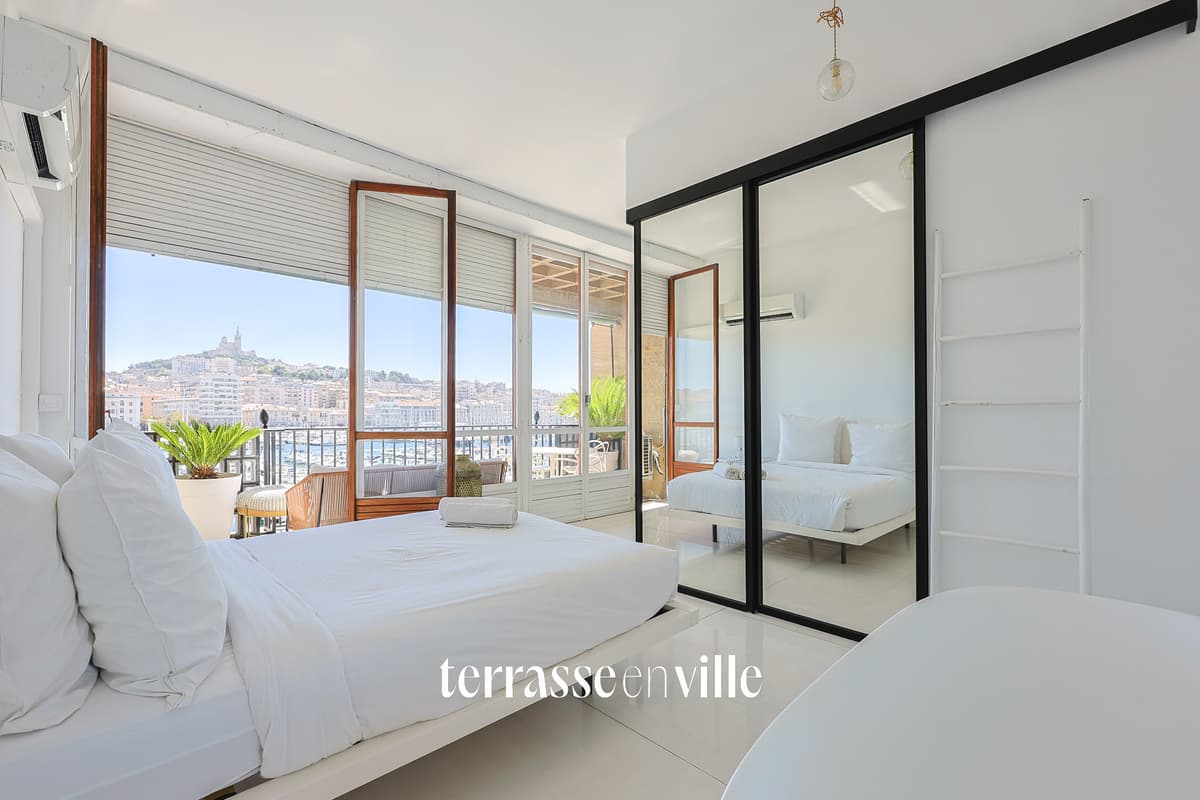 VIEUX PORT - POUILLON - T3 - 53 M2 - TERRASSE 12M2 - CAVE - 640 000 € - 6