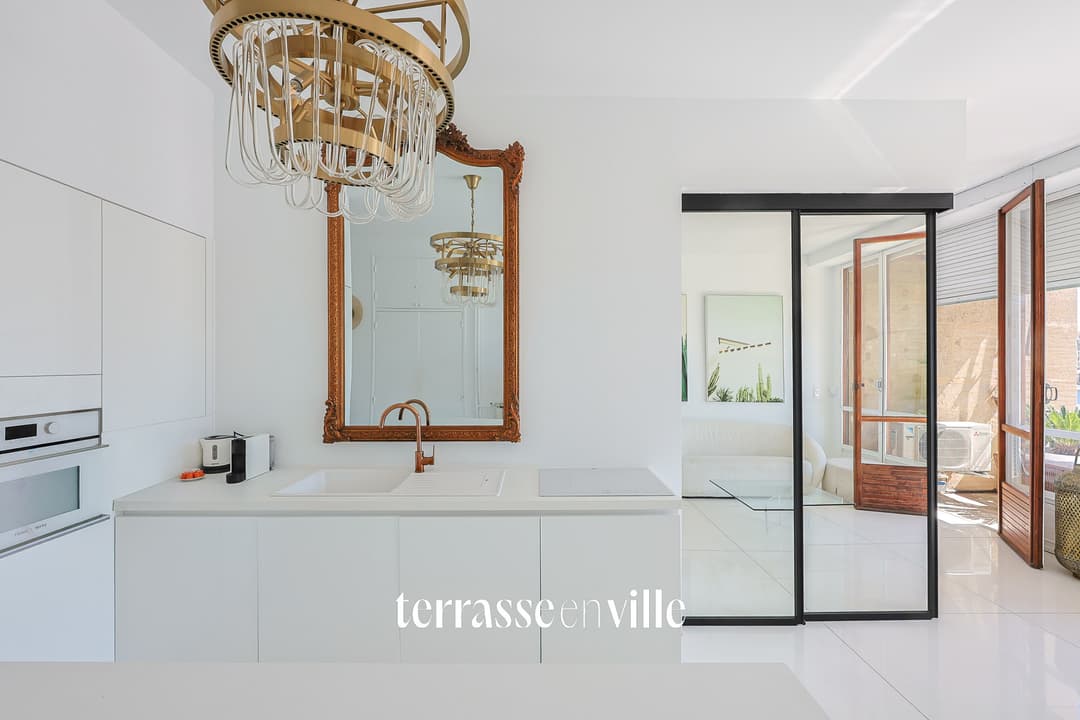 EXCLUSIVITE - VIEUX PORT - POUILLON - T3 - 53 M2 - TERRASSE 12M2 - CAVE - 640 000 €