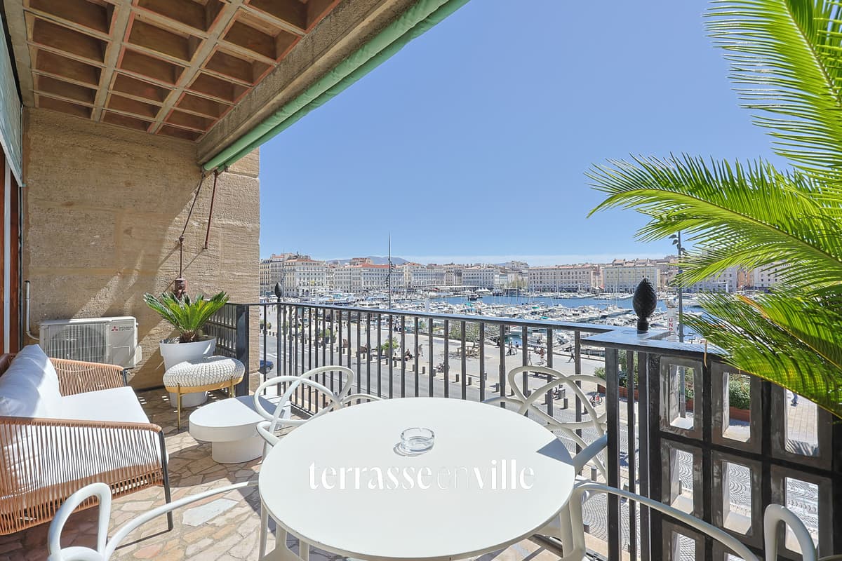 VIEUX PORT - POUILLON - T3 - 53 M2 - TERRASSE 12M2 - CAVE - 640 000 € - 1