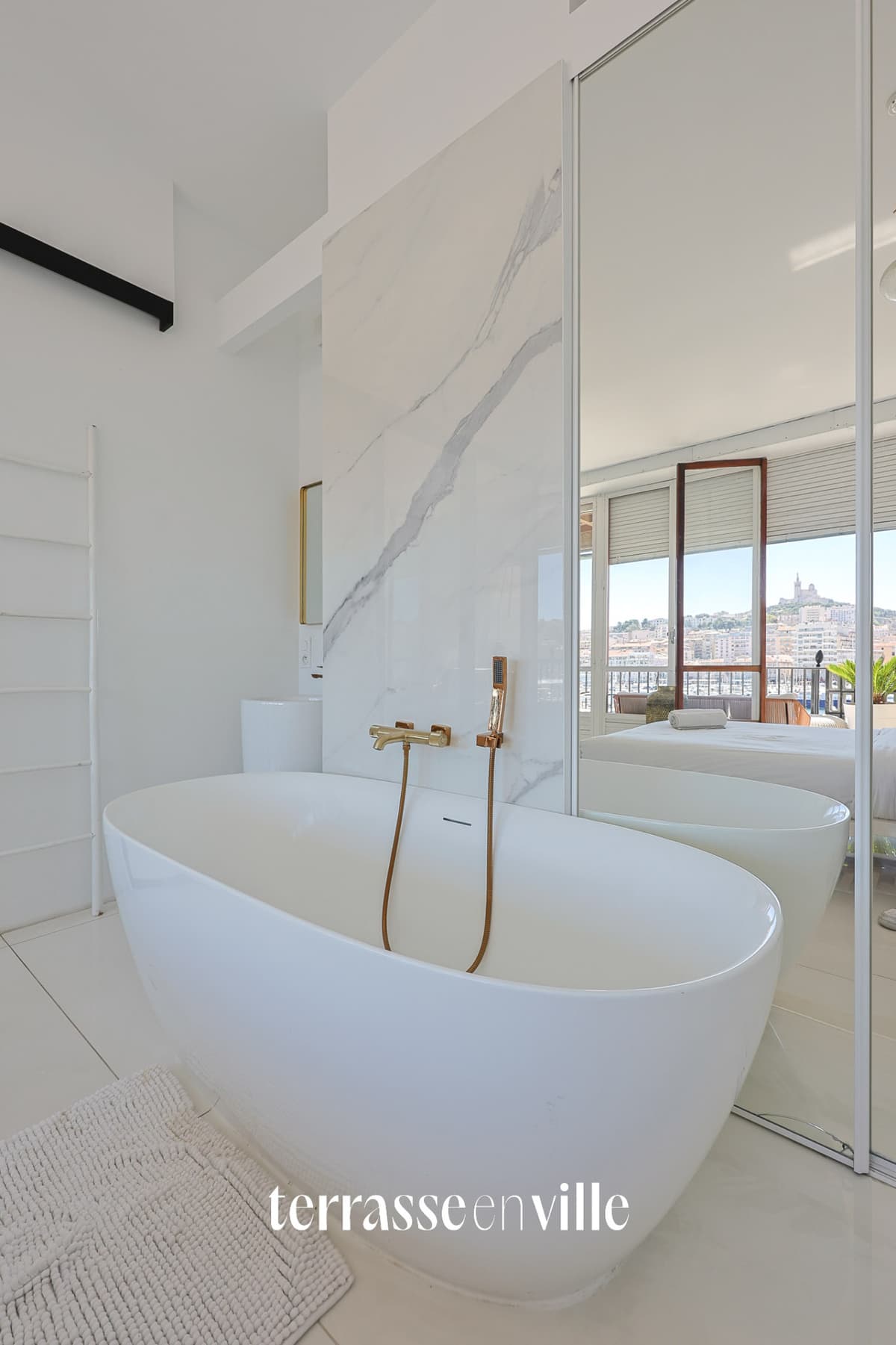 VIEUX PORT - POUILLON - T3 - 53 M2 - TERRASSE 12M2 - CAVE - 640 000 € - 7