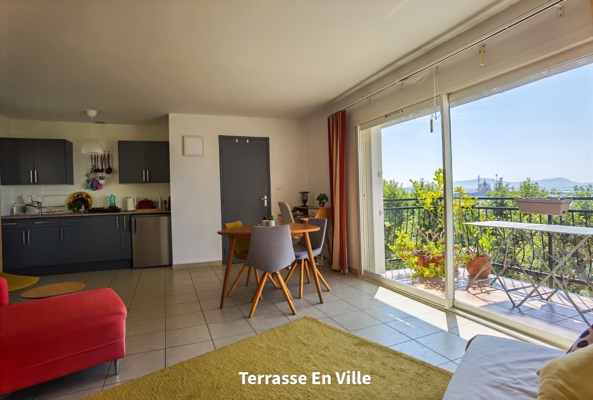 13016 - Estaque - T2 meublé avec terrasses- 776 € - 4