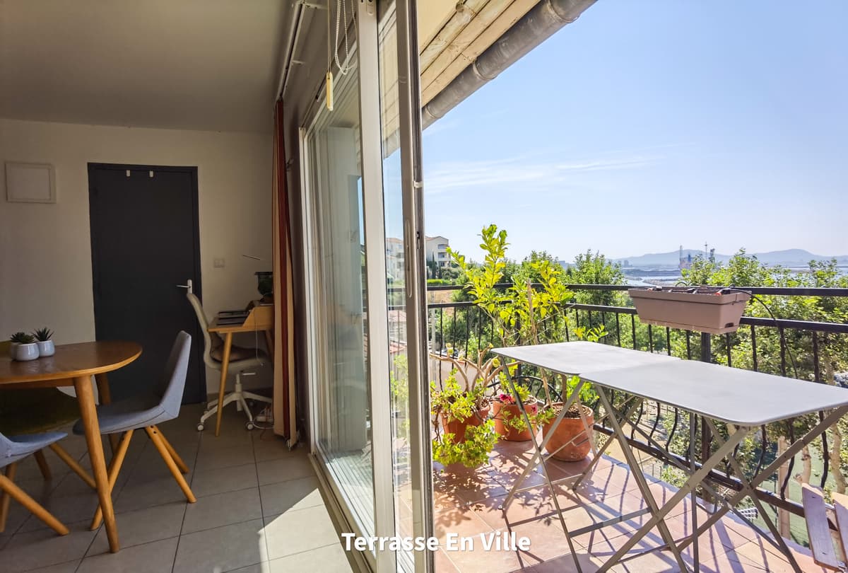 13016 - Estaque - T2 meublé avec terrasses- 776 € - 1