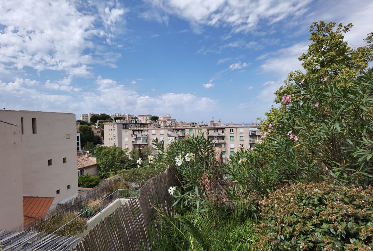 13007 - Bompard - T3 - Meublé - Terrasse - Parking - Vue dégagée - 2105€ - 4