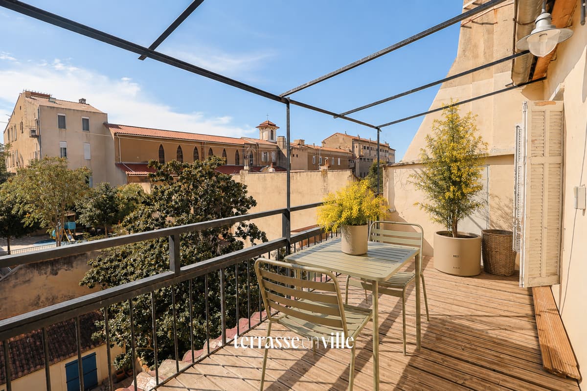 EXCLUSIVITÉ - 5 AVENUES - T2 - DERNIER ÉTAGE - TERRASSE - 260 000 EUROS - 1