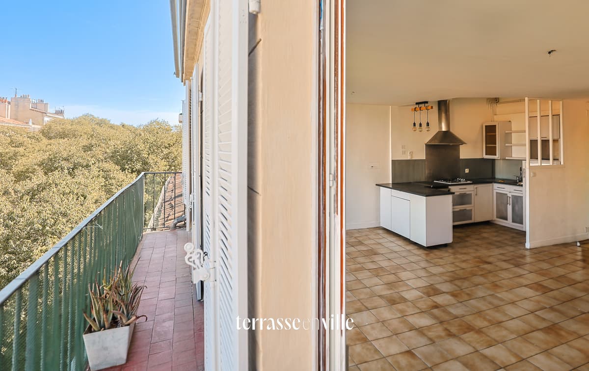 EXCLUSIVITÉ - 5 AVENUES - T2 - DERNIER ÉTAGE - TERRASSE - 260 000 EUROS - 4