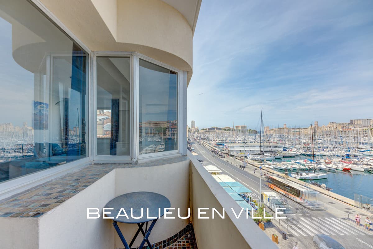 BAIL MOBILITÉ - VIEUX PORT - T3 - BALCON - VUE MER - 2500€ - 1