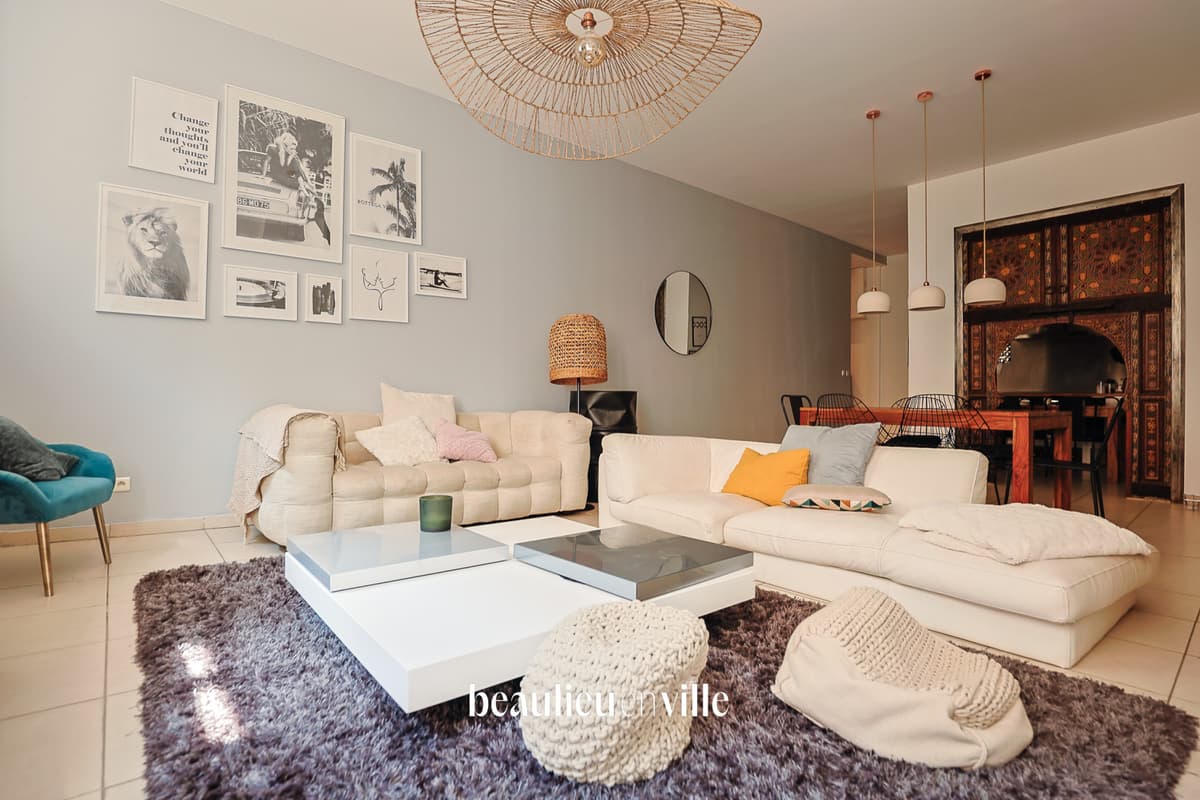 EXCLUSIVITÉ - VIEUX PORT / OPERA - T3 - 104 m2 - 390 000 EUROS - 6