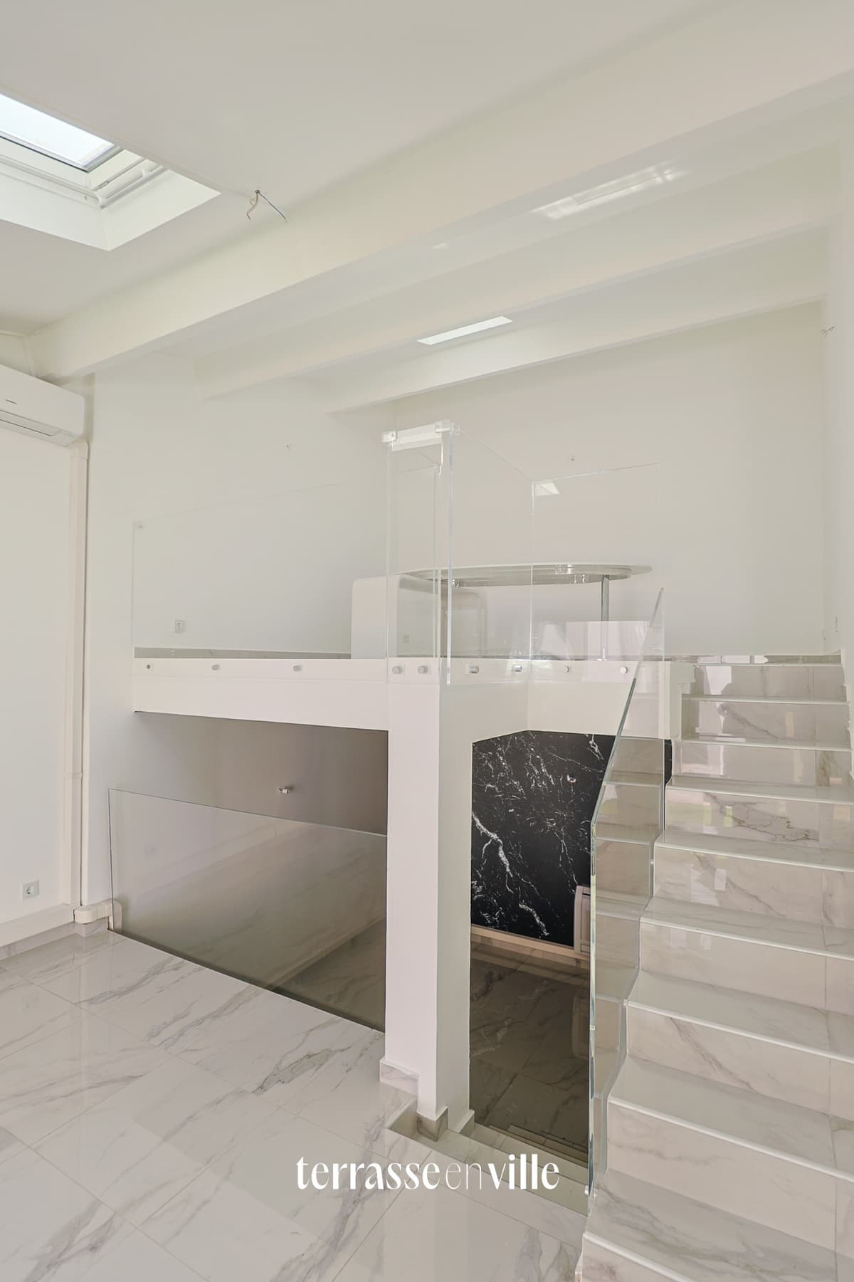 LODI / NOTRE-DAME-DU-MONT - REZ-DE-CHAUSSEE - 130M2 - TERRASSE - GARAGE - 680 000€ - 6