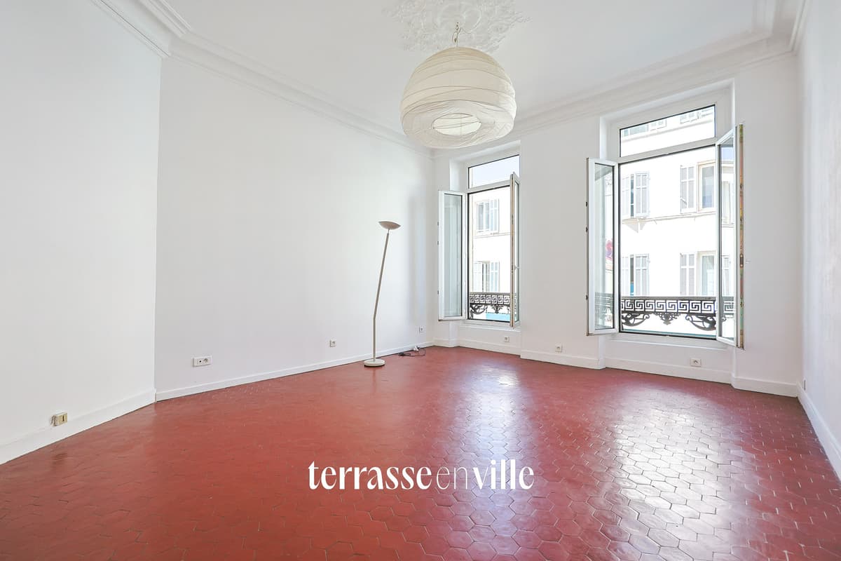 EXCLUSIVITE - NOTRE-DAME DU MONT / BIBLIOTHEQUE - T5 144m2 - TERRASSE - BOX - 598 000€ - 7