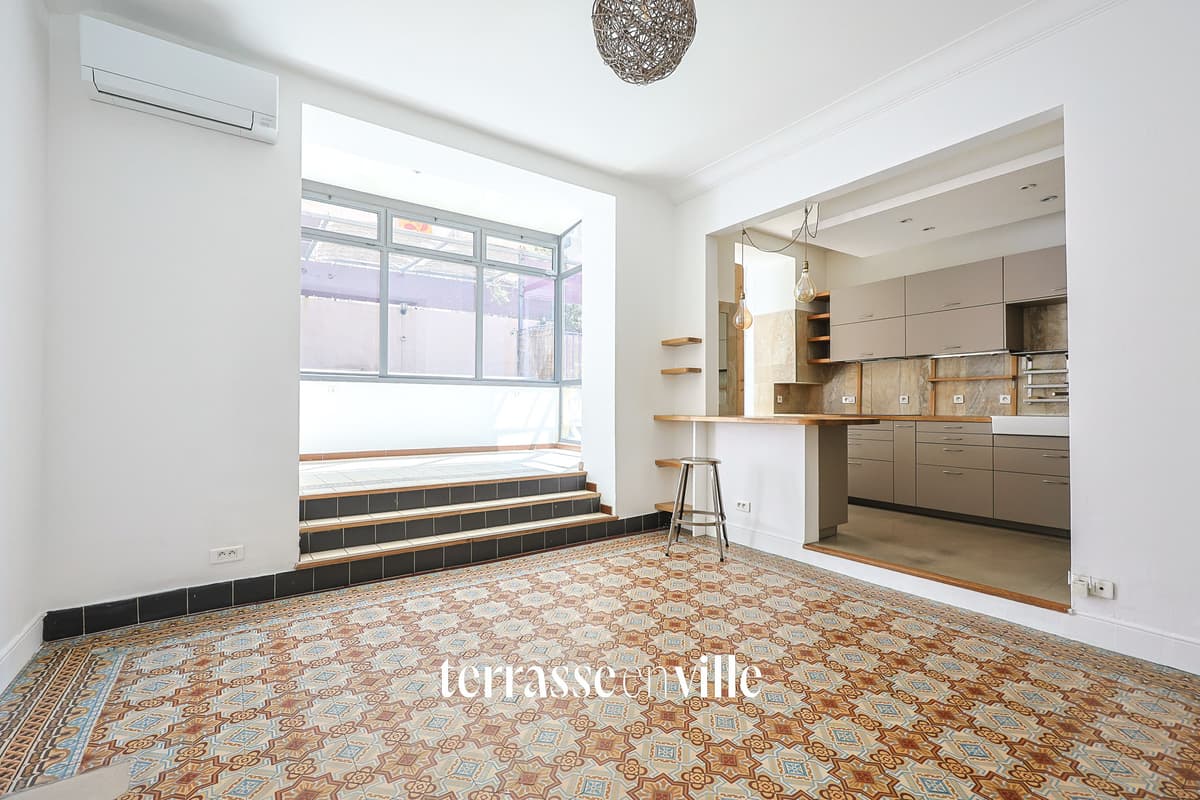 EXCLUSIVITE - NOTRE-DAME DU MONT / BIBLIOTHEQUE - T5 144m2 - TERRASSE - BOX - 598 000€ - 2