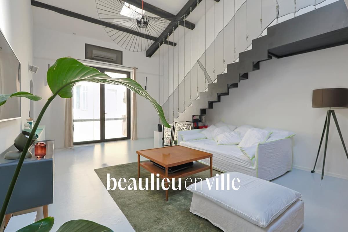 EXCLUSIVITÉ VIEUX-PORT LOFT - T4 450 000 € - 1