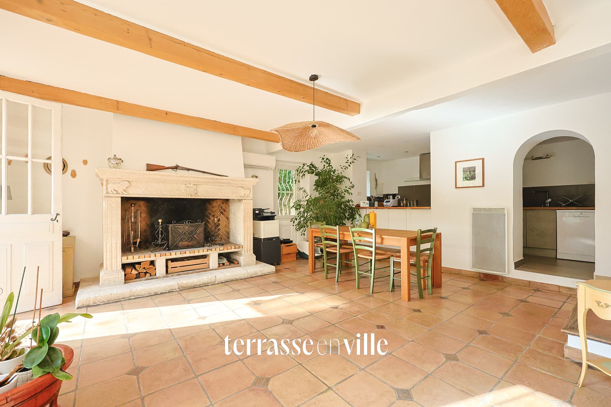 VIEILLE CHAPELLE REZ-DE-JARDIN T3 - TERRASSE & JARDIN BOX - 550 000 € - 5