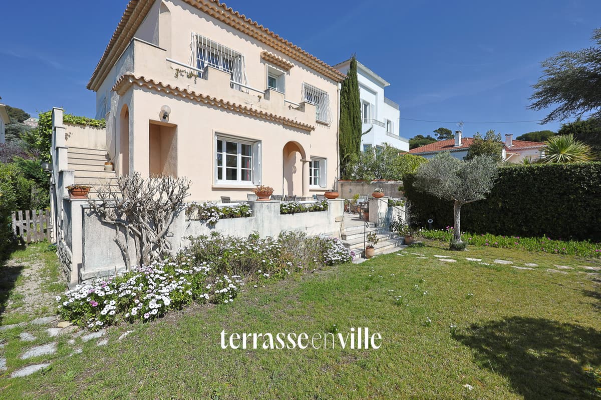 EXCLUSIVITÉ - ROUCAS PLAGE - MAISON - PISCINE-GARAGE - 1 490 000 €