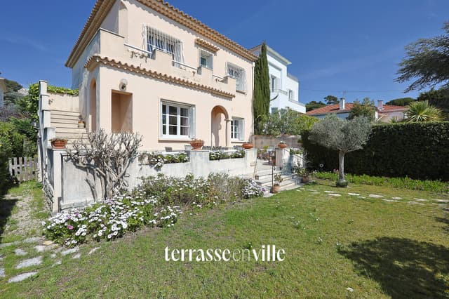 EXCLUSIVITÉ - ROUCAS PLAGE - MAISON - PISCINE-GARAGE - 1 490 000 €