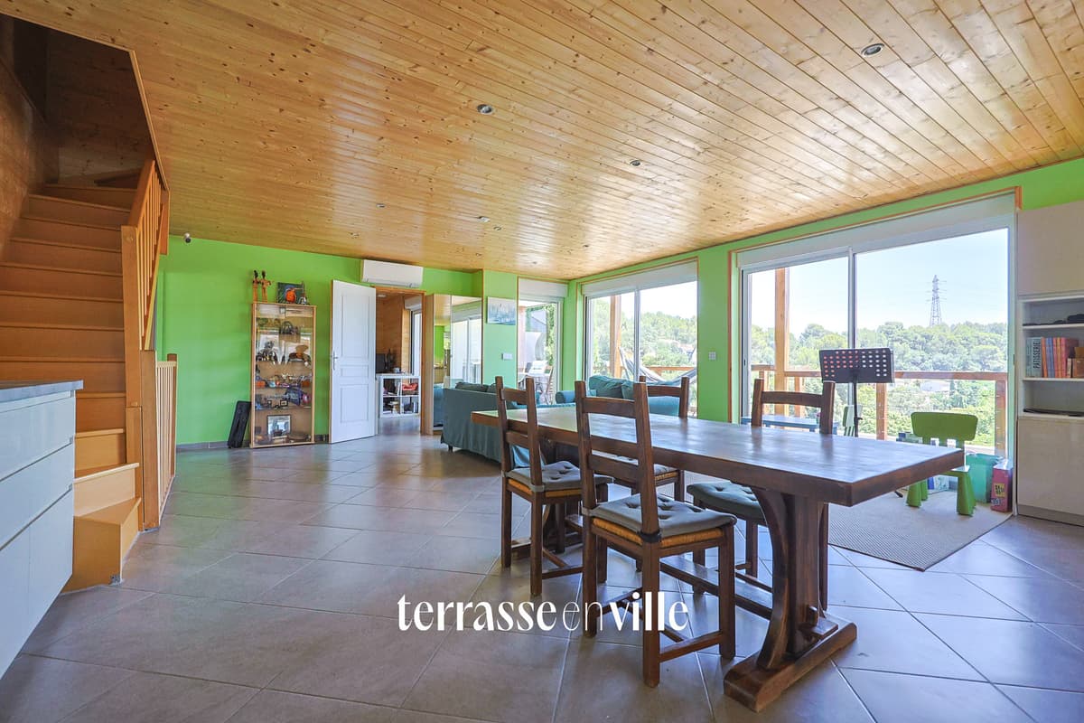 Les Trois-Lucs - 13012 - Maison contemporaine - 10 pièces - 290 m2 - Terrain 1 200 m2 - Piscine - 870 000€ - 5