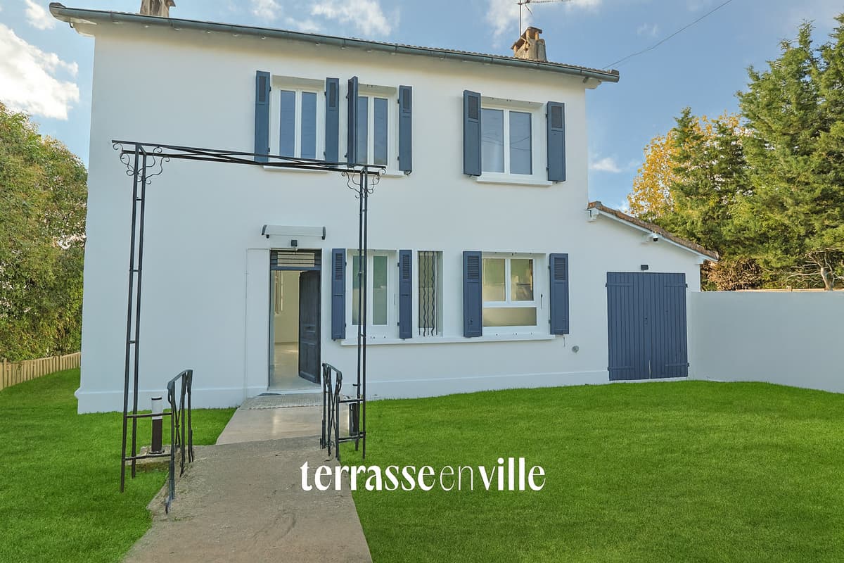 TROIS-LUCS - 13012 - MAISON T4 - 110 m2 - JARDIN 445m2 - 559 000€