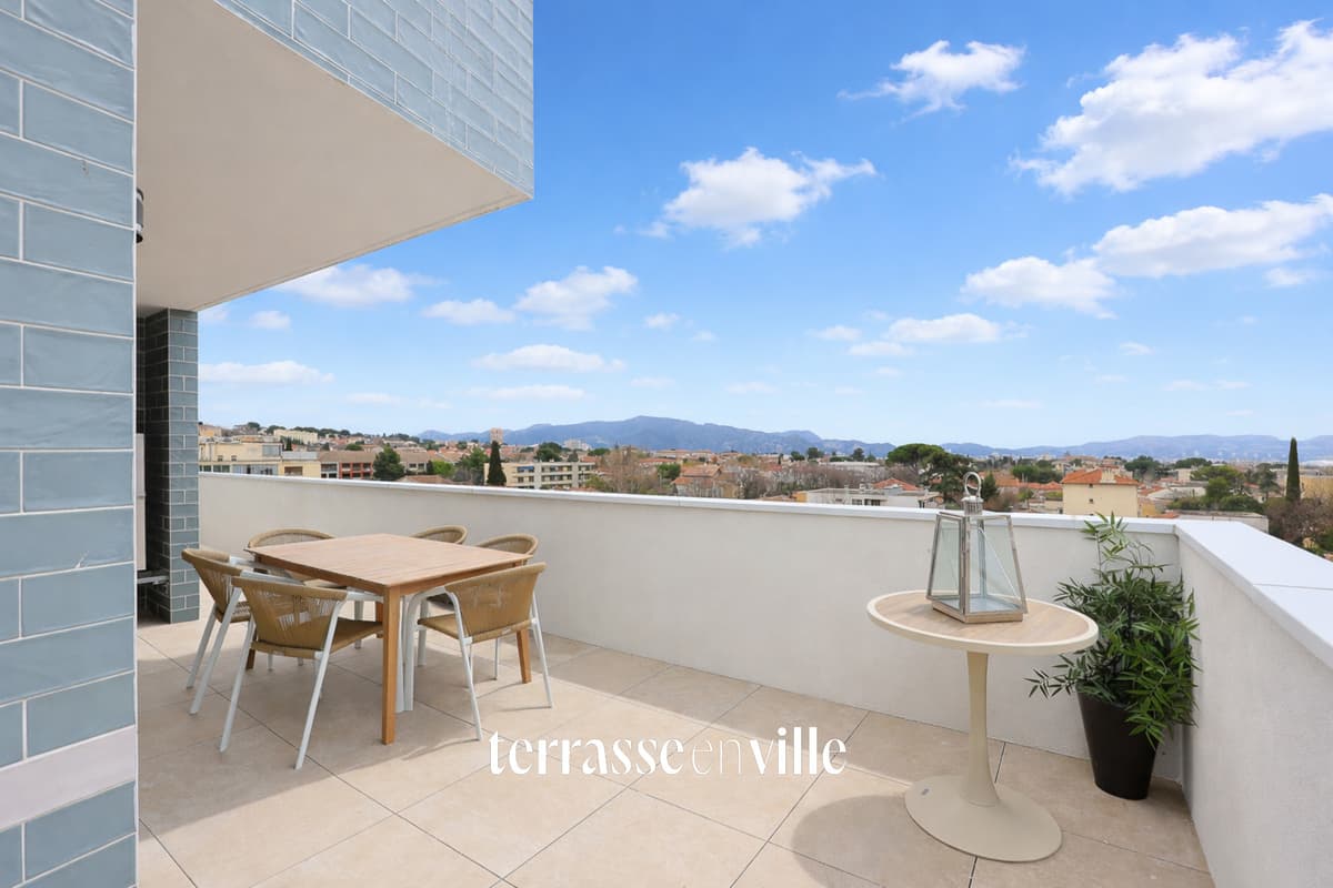 MONTOLIVET 13012 - DUPLEX T5 150M2 - DERNIER ETAGE - TERRASSES 74M2 - GARAGES EN SUS - 799 000€ - 1
