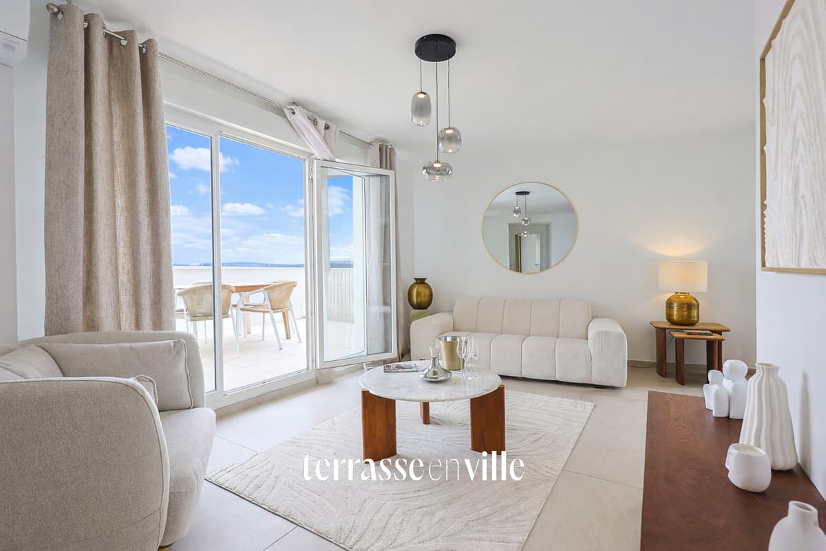 MONTOLIVET 13012 - DUPLEX T5 150M2 - DERNIER ETAGE - TERRASSES 74M2 - GARAGES EN SUS - 799 000€