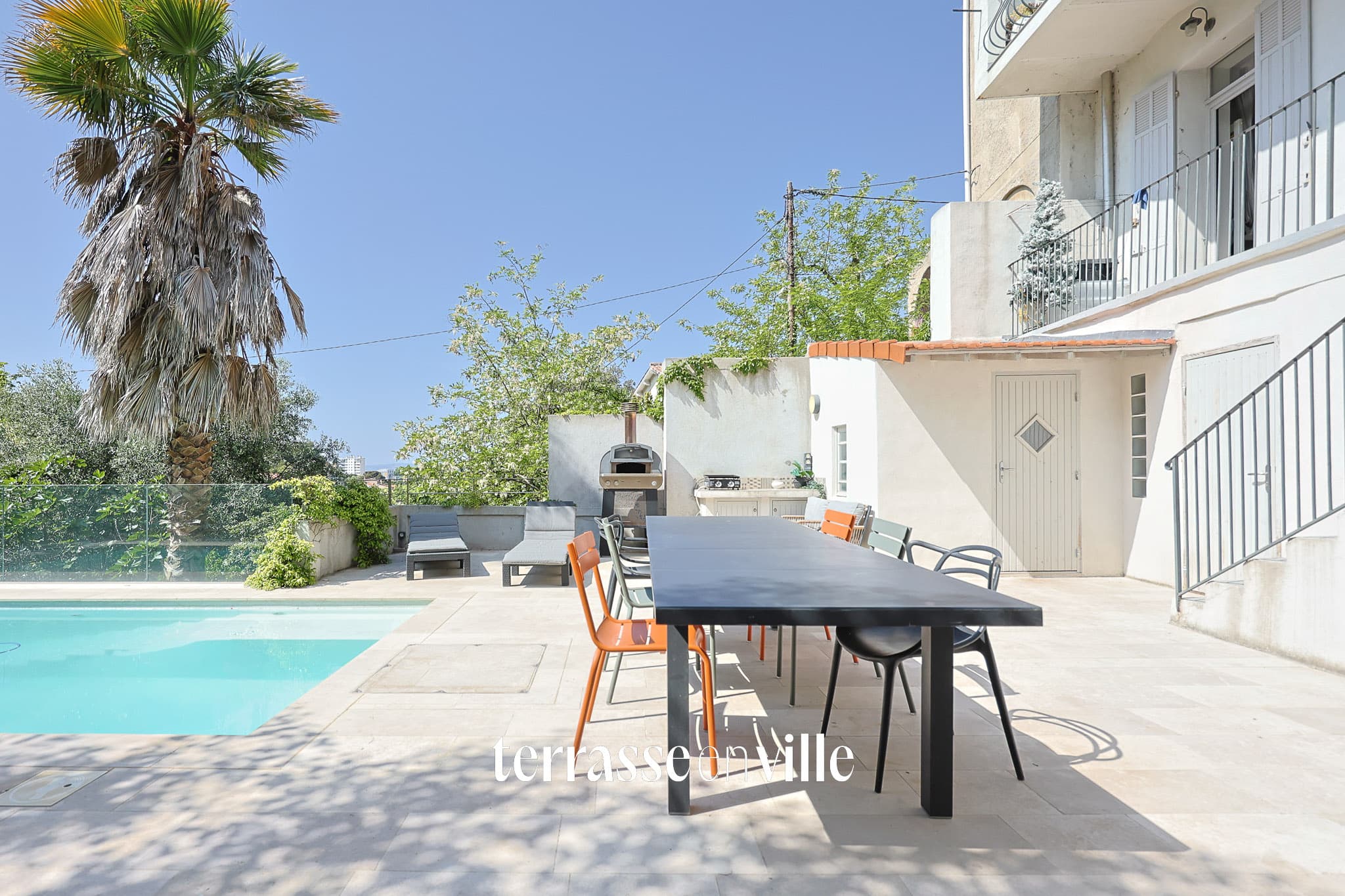 ROUCAS-BLANC MAISON - VUE TERRASSE JARDIN PISCINE 1 200 000 € - 7