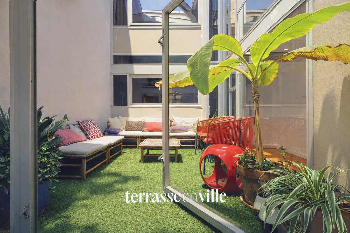 EXCLUSIVITE - VIEUX PORT - T3 148m2 - PATIO 10m2 - VUE VIEUX PORT- 750 000€ - 1