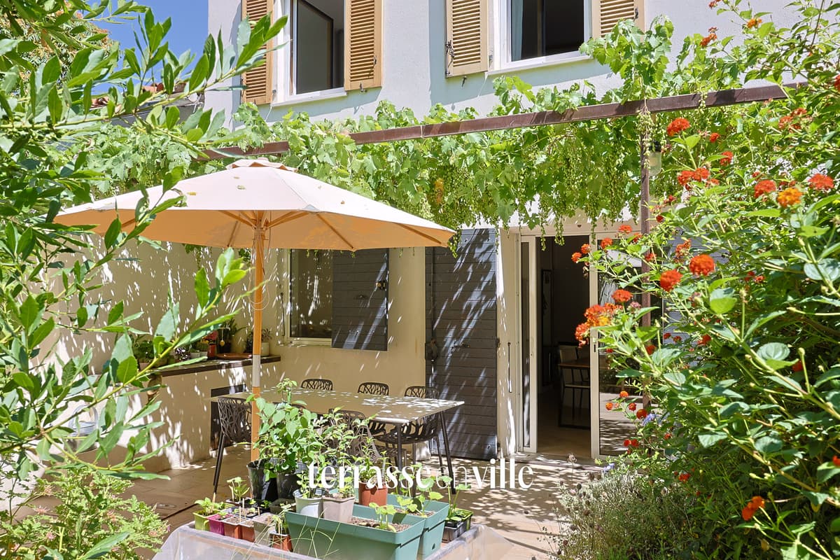 EXCLUSIVITE - PLACE ST EUGENE MAISON TERRASSE JARDIN - 750 000€