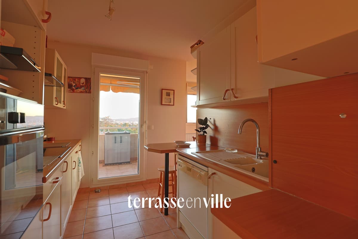 EXCLUSIVITE - 13012 - MONTOLIVET - DERNIER ETAGE - T3 - TERRASSES - VUE MER - 380 000€ - 6