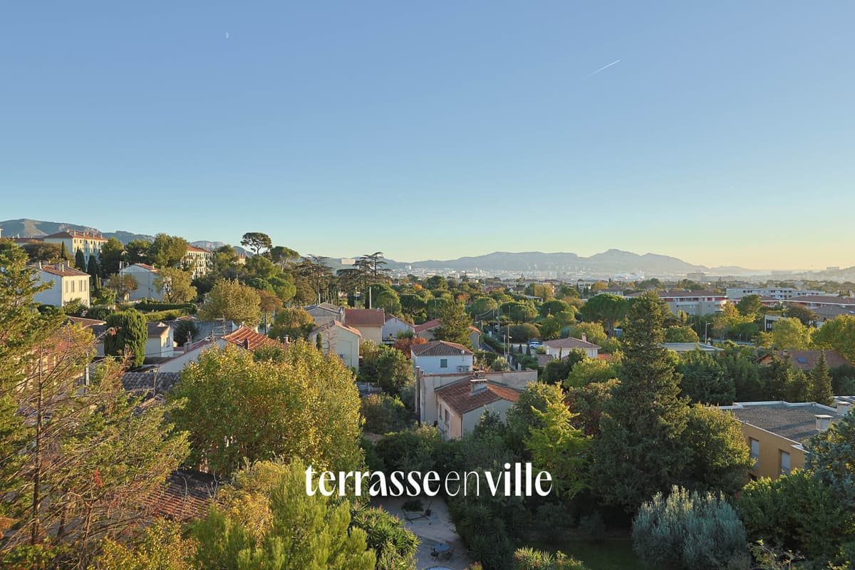 EXCLUSIVITE - 13012 - MONTOLIVET - DERNIER ETAGE - T3 - TERRASSES - VUE MER - 380 000€ - 5