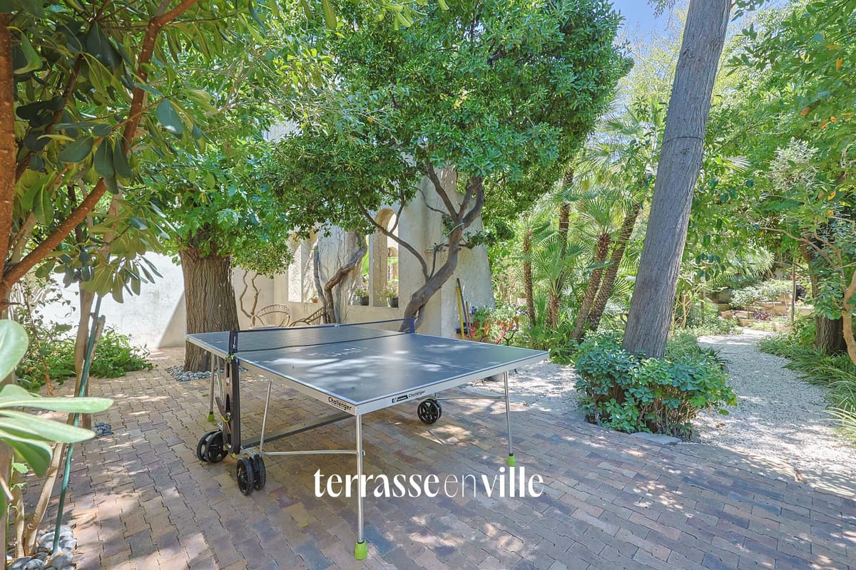 POINTE ROUGE - MAISON - 290M2 - JARDIN - PISCINE - GARAGES - 1 920 000 € - 6