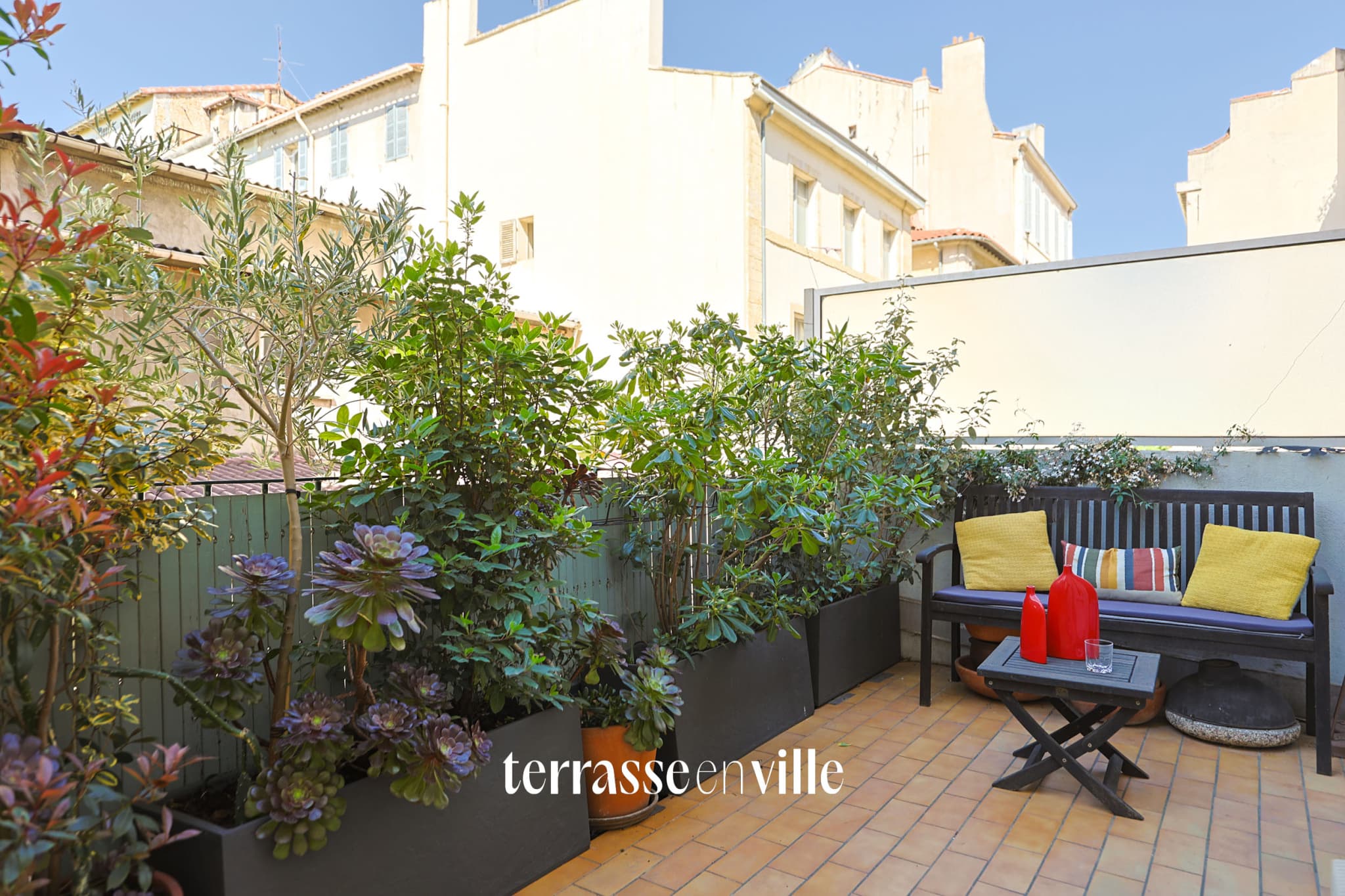 SOUS OFFRE BUILDING CANEBIERE - T3 - 97M2 - TERRASSE- 310 000€ - 2