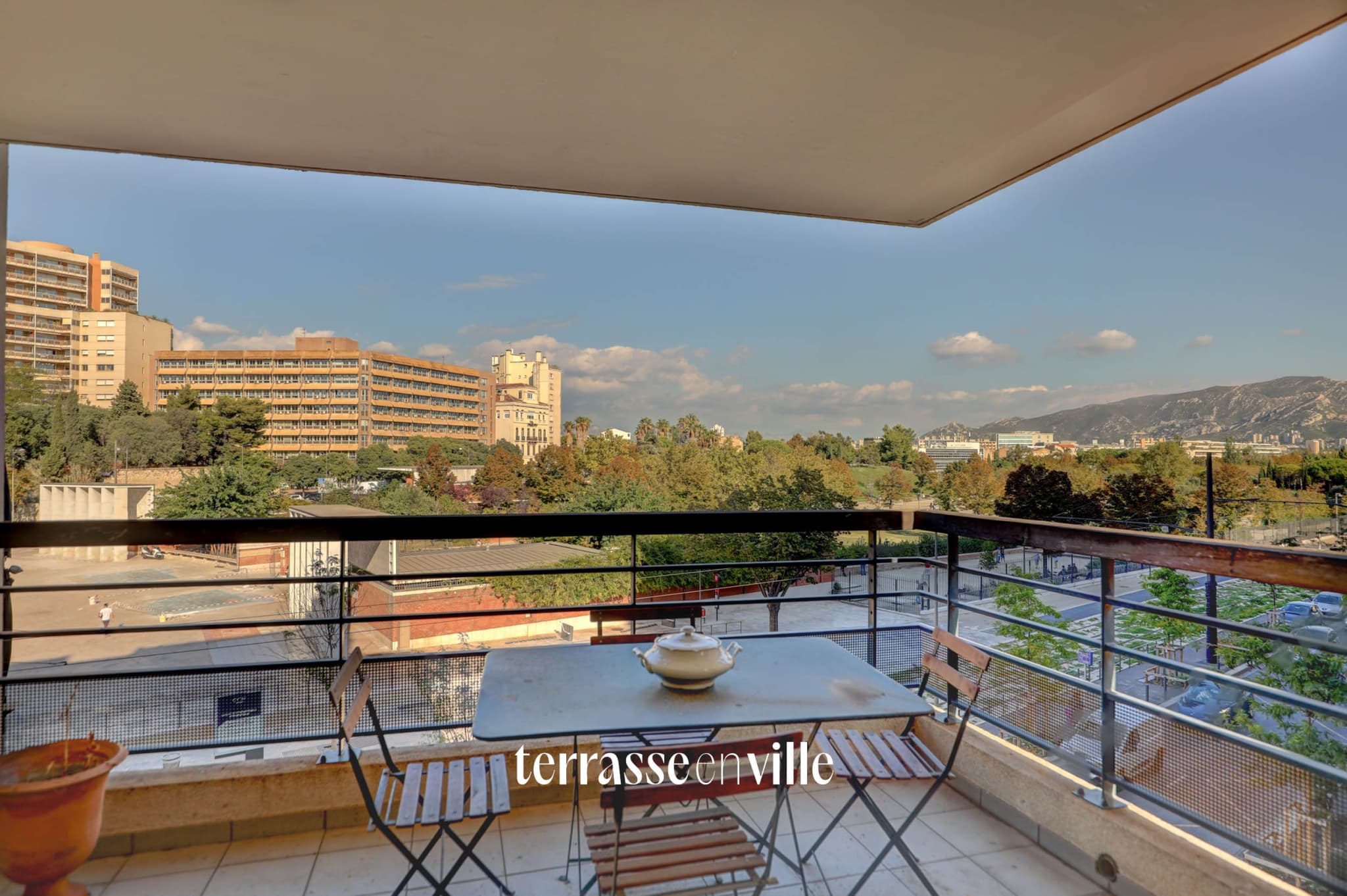 EXCLUSIVITE PARC DU 26ème CENTENAIRE T3 TERRASSES - PARKING EN SUS - 350 000 € - 1