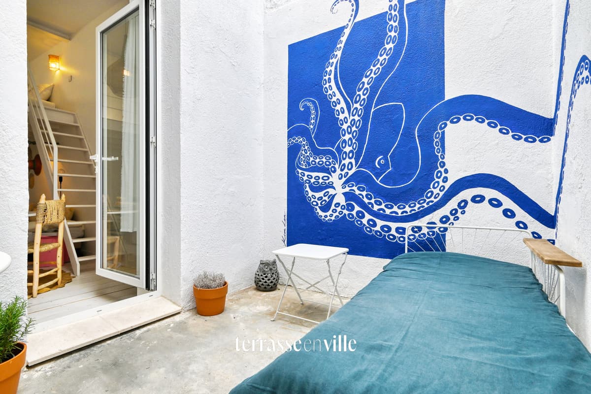 EXCLUSIVITE - ROUCAS BLANC - T2 - COURS - 258 000 €