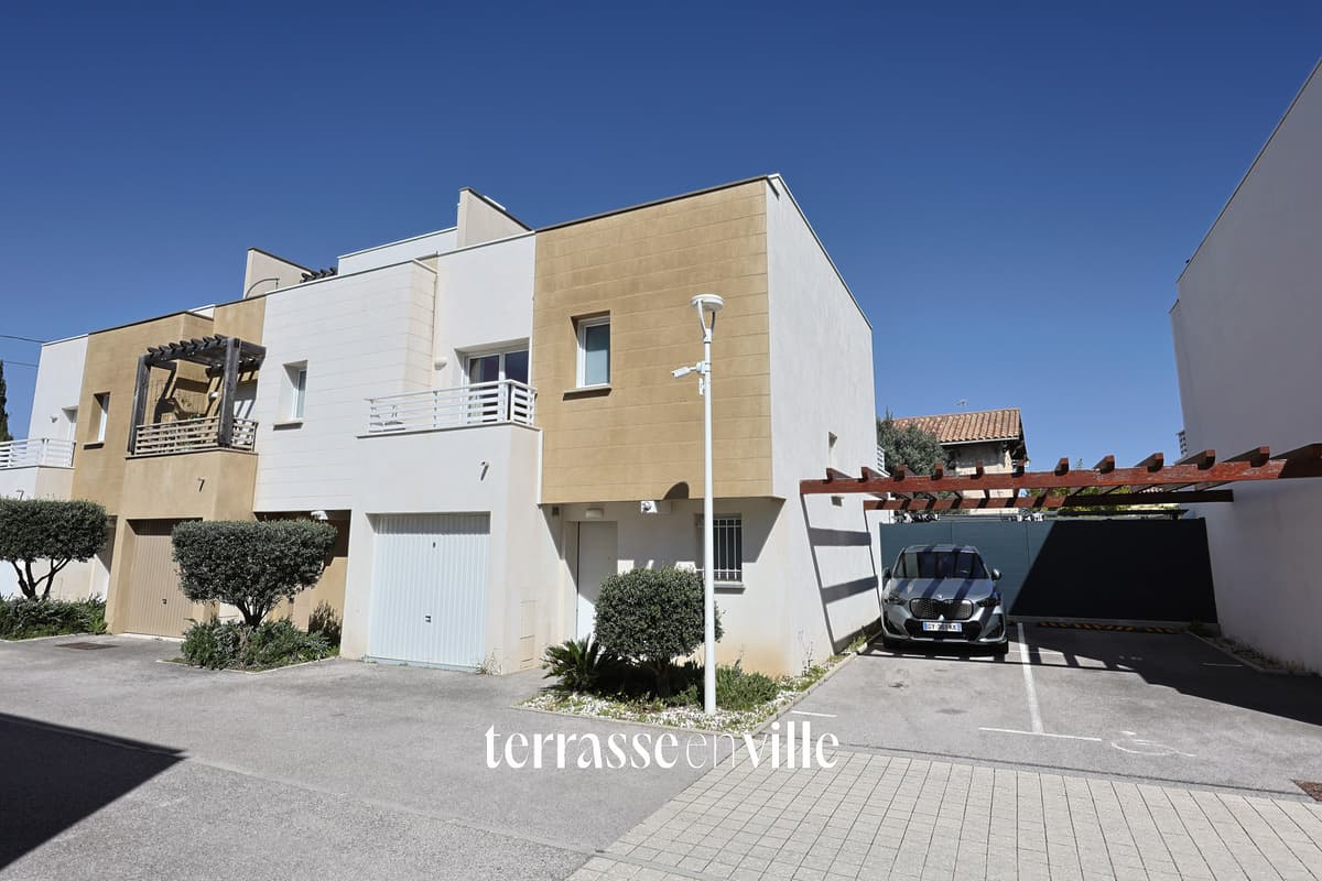MONTOLIVET / SAINT JULIEN - 13012 - MAISON - T4 - 89 M2 - JARDIN 33 m2 - GARAGE - 415 000 €