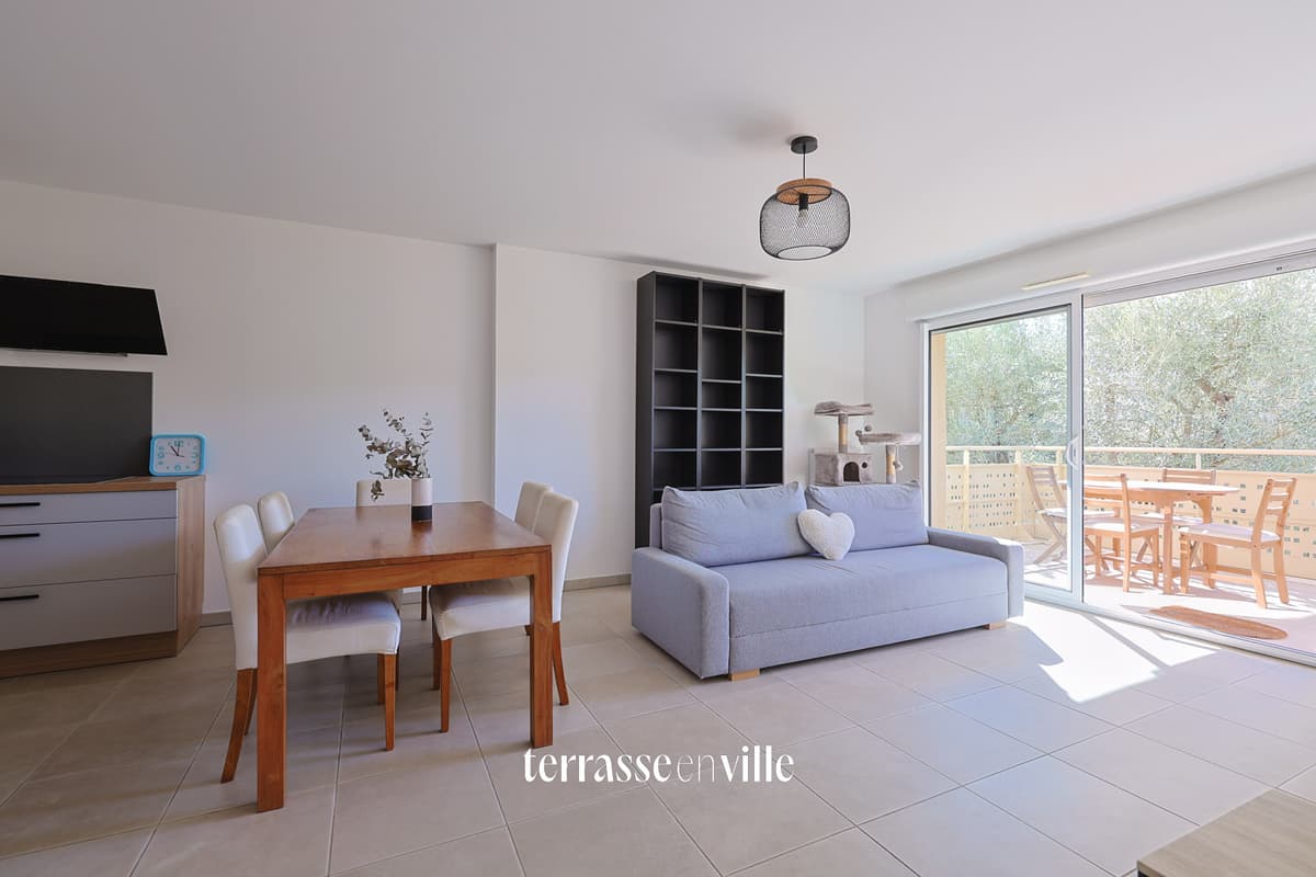 EXCLUSIVITÉ - LES ROUTES - APPARTEMENT T4 89m2 TERRASSE 25m2 368 000€ - 7