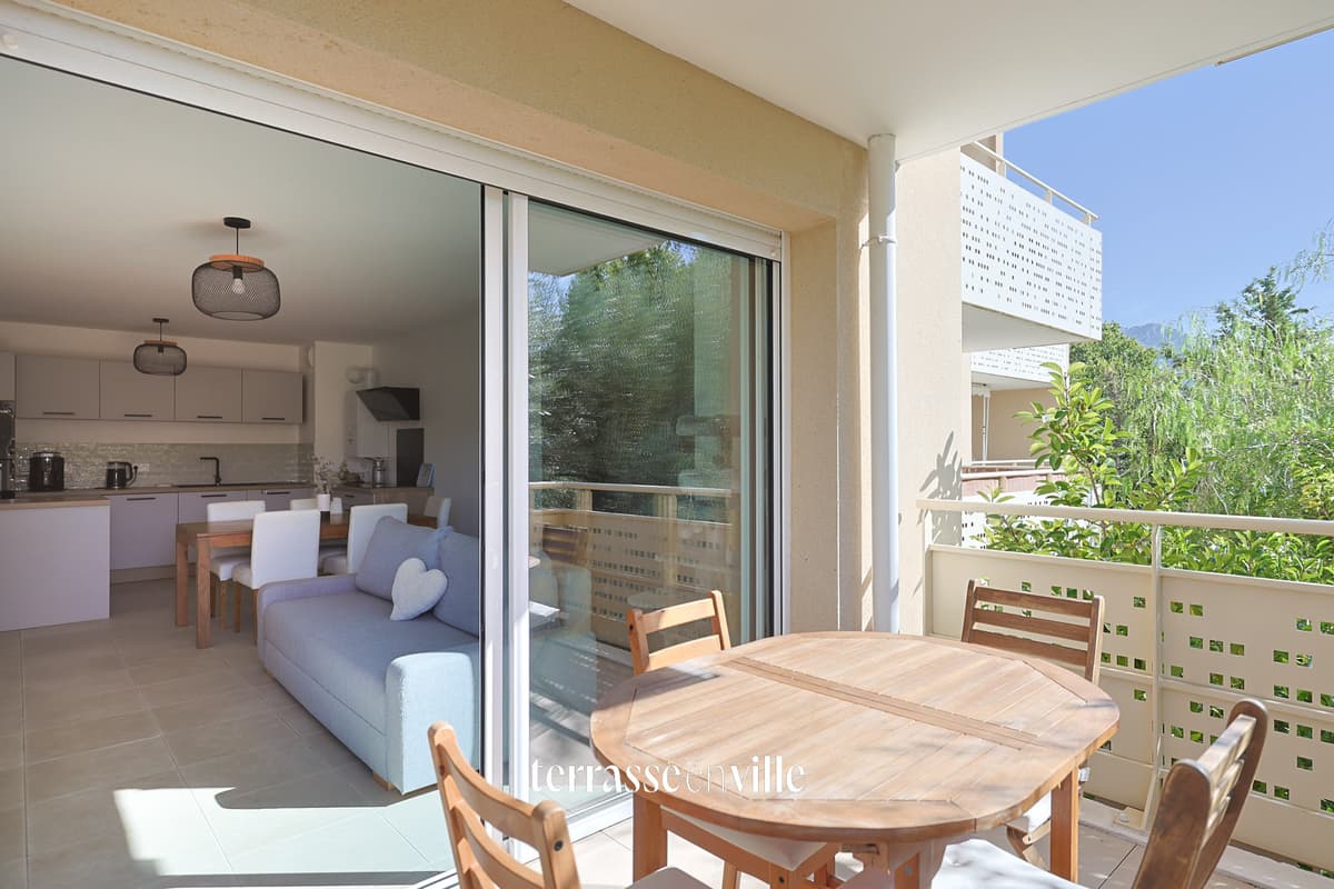 EXCLUSIVITÉ - LES ROUTES - APPARTEMENT T4 89m2 TERRASSE 25m2 368 000€ - 2